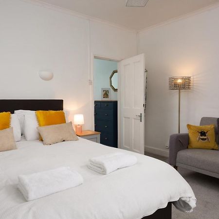 Lovely City Town House With Free Parking Sleeps 2 To 6 Guests York Exterior foto